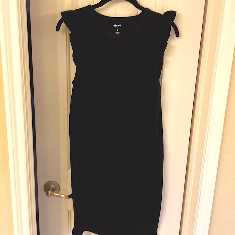 Ruffle sleeveless dress